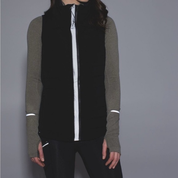 Lululemon Fluffed Up Vest - Picture 3 of 9